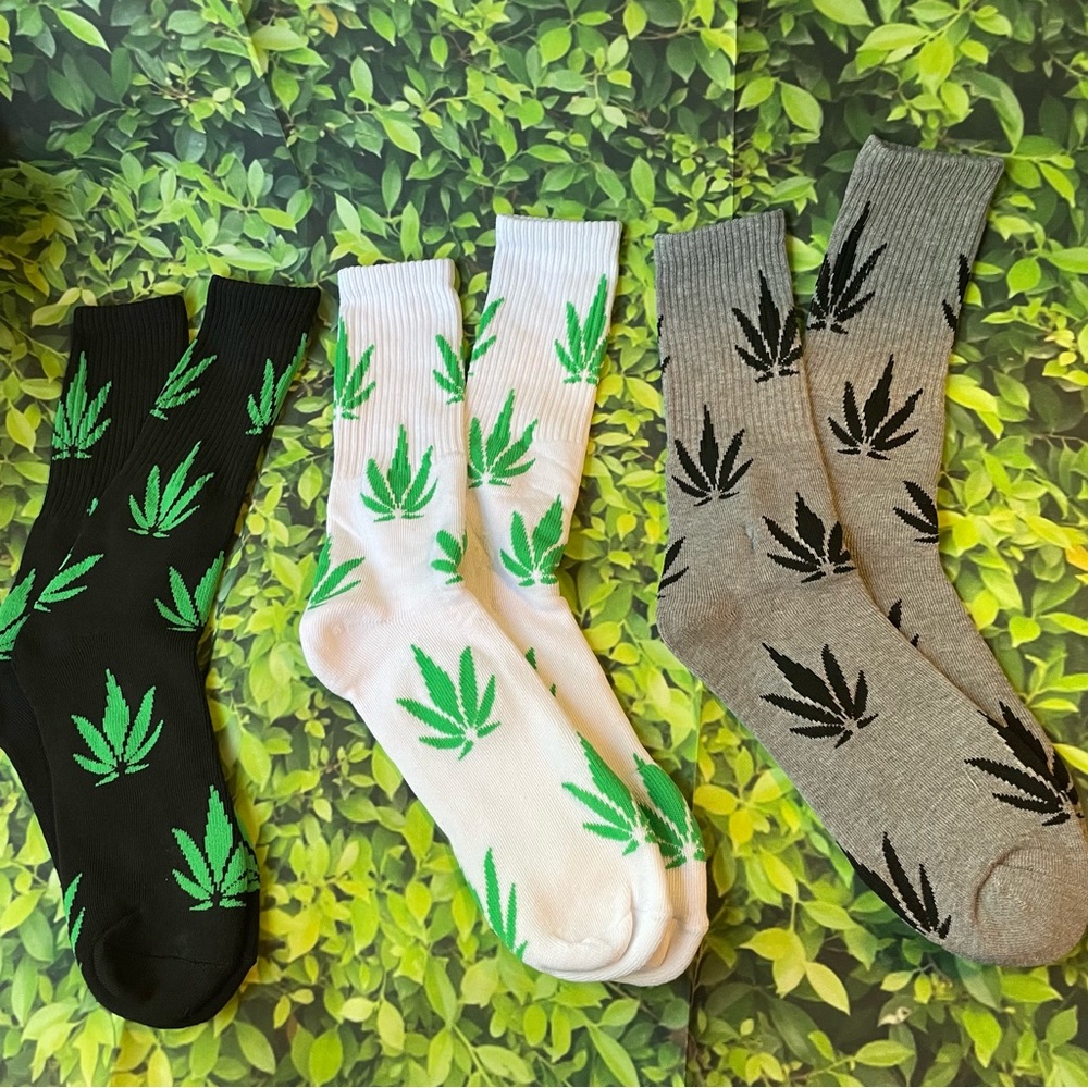 3 Pair Pack Set 420 Weed Plant ONESIZE Socks